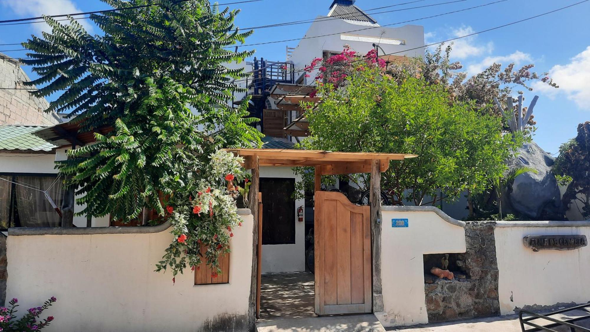 Alma De Cedrela Apartment Puerto Ayora  Exterior photo