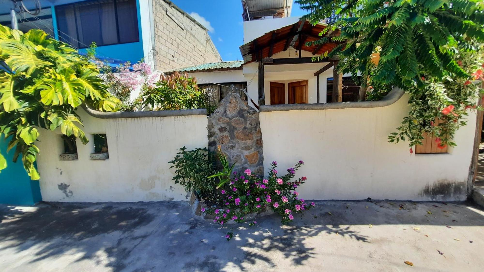 Alma De Cedrela Apartment Puerto Ayora  Exterior photo